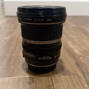 Canon EF-S 10-22mm Ultrasonic Black Lens